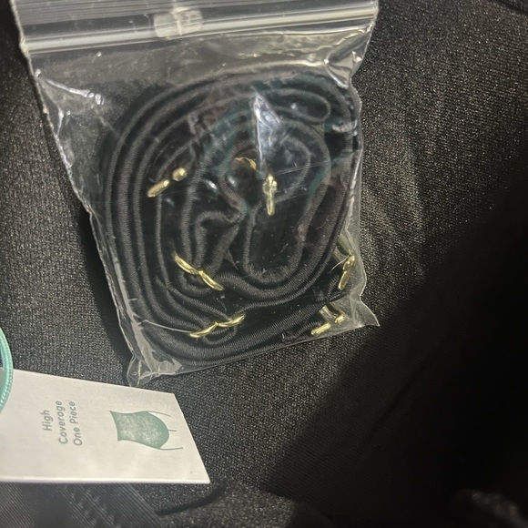 NWT Kona Sol Women's Crochet Flounce Bandeau One Piece Swimsuit Black Size M - Picture 10 of 12